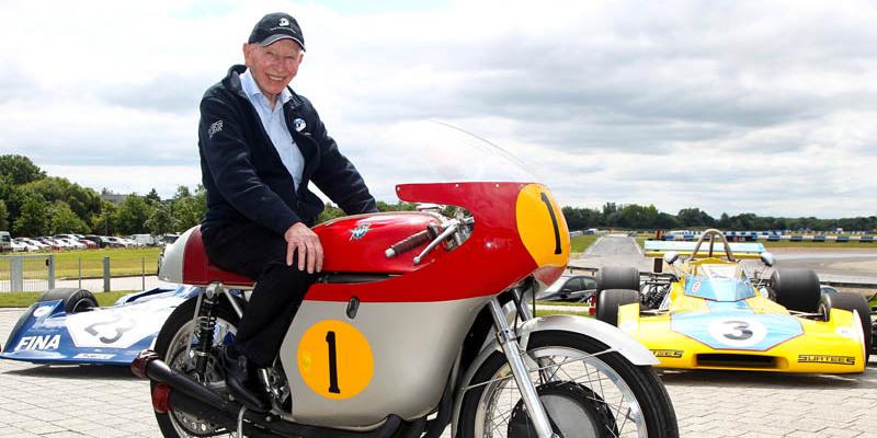John Surtees - singurul campion mondial pe două și pe patru roți