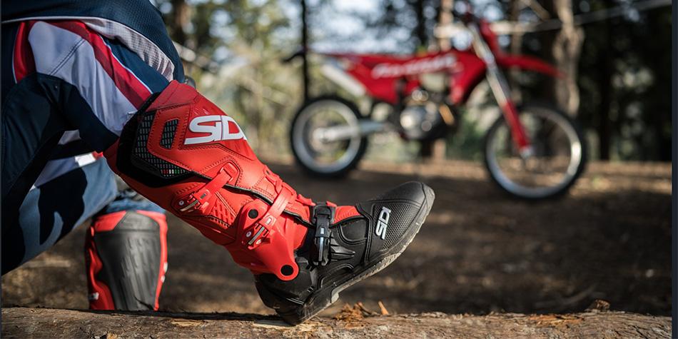 Prima ieșire în afara asfaltului: Cum să alegi încălțămintea și protecțiile pentru enduro